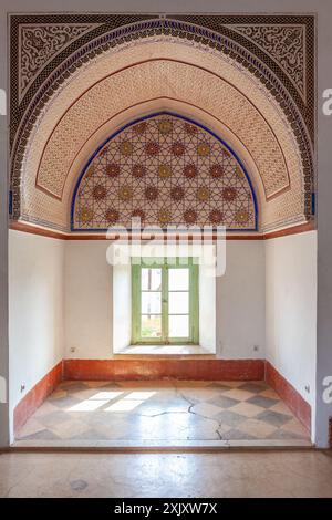 Wall decoration inside the Menara pavilion Stock Photo - Alamy