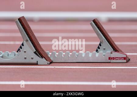 London, UK.  20 July 2024. A set of starting blocks at the London Athletics Meet at the London Stadium.  The event is the final Wanda Diamond League fixture before the Paris 2024 Olympic Games.  Credit: Stephen Chung / Alamy Live News Stock Photo