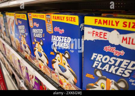 Los Angeles, California, United States - 03-18-2021: A view of several boxes of Kellogg's Frosted Flakes, on display at a local grocery store. Stock Photo