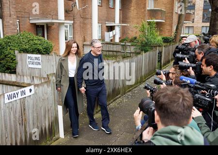 Labour Party Leader Sir Keir Starter leaves a polling station after voting this morning with wife Victoria.   (C) Belinda Jiao  07598931257 www.belind Stock Photo