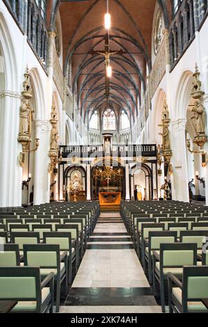 Bruges, Belgium, 20.05.2024: Interior view of the church of Our Lady (Dutch: Onze-Lieve-Vrouwekerk) is a Roman Catholic church in Bruges, Belgium, dat Stock Photo