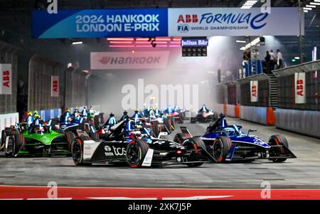 London, UK. 21st July, 2024. The start of the final race of Season 10 of the HANKOOK 2023 London ABB Formula E World Championship at ExCeL, London, UK. Credit: LFP/Alamy Live News Stock Photo