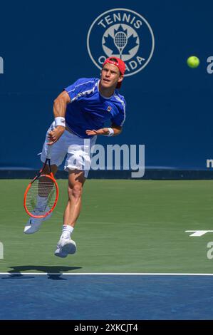 Toronto, ON, Canada - August 7, 2023: Diego Schwartzman (Argentina) plays against Aleksandar Vukic (Australia) during the qualifying match of the Nati Stock Photo