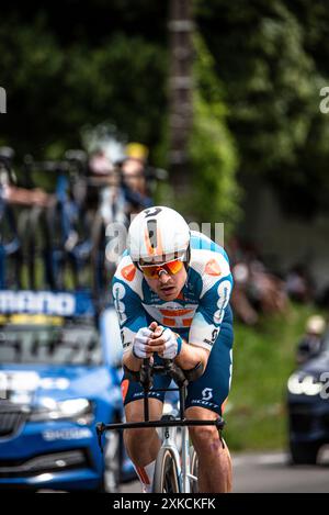 Bram Welten of TEAM DSM-FIRMENICH POSTNL cycling in the Tour de France TT (Time Trial), between Nuits-Saints-Georges and Gevrey-Chamertain, 05/07/24. Stock Photo