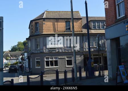 The White Rose pub in Mumbles. Swansea, Wales, United Kingdom. 12th June 2024. Stock Photo