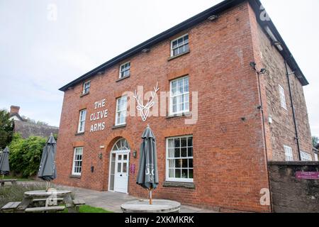 Ludlow Shropshire, Georgian architecture of The Clive Arms hotel and Inn, England,UK,2023 Stock Photo