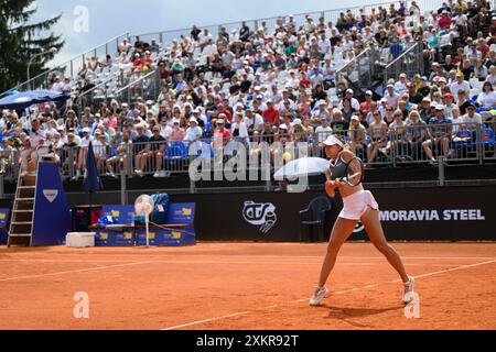 Prague, Czech Republic. 24th July, 2024. Polish tennis player Magda Linette (pictured) in action against Viktoriya Tomova from Bulgaria during the WTA women's tennis tournament Livesport Prague Open 2024, in Prague, Czech Republic, on July 24, 2024. Credit: Michal Kamaryt/CTK Photo/Alamy Live News Stock Photo