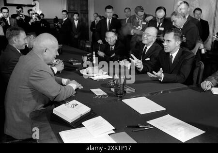 U.S. Vice President Richard Nixon, Dr. Milton Eisenhower and U.S. Ambassador to the Soviet Union Llewellyn E. Thompson Jr., seated across table from Soviet leader Nikita Khrushchev in his office, Moscow, Soviet Union, Thomas J. O'Halloran, U.S. News & World Report Magazine Photograph Collection, July 1959 Stock Photo