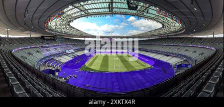 Paris, France. 24th July, 2024. Staff prepare for the men's pool rugby sevens match of the Paris 2024 Olympic Games in Paris on July 24, 2024. Credit: Xu Chang/Xinhua/Alamy Live News Stock Photo