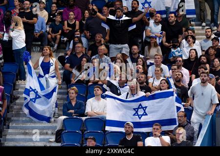 Paris, France. 24th July, 2024. PARIS, FRANCE - JULY 24: Fans and supporters of Israel with flag during the Men's Football - Olympic Games Paris 2024 match between Mali and Israel at Parc des Princes on July 24, 2024 in Paris, France. (Photo by Joris Verwijst/BSR Agency) Credit: BSR Agency/Alamy Live News Stock Photo