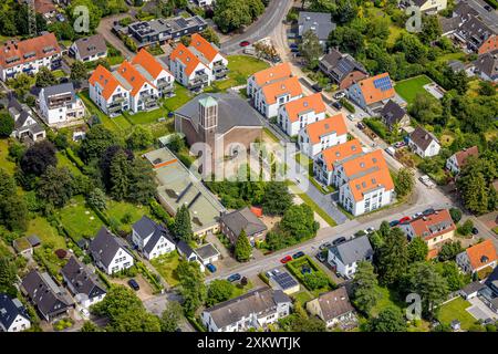 Luftbild, Neubau Wohnsiedlung Lindenhof, evang. Kirche und Kindergarten Lindenhof, Saarn - West, Mülheim an der Ruhr, Ruhrgebiet, Nordrhein-Westfalen, Deutschland ACHTUNGxMINDESTHONORARx60xEURO *** Aerial view, new housing estate Lindenhof, evang church and kindergarten Lindenhof, Saarn West, Mülheim an der Ruhr, Ruhr area, North Rhine-Westphalia, Germany ACHTUNGxMINDESTHONORARx60xEURO Stock Photo