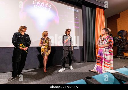 Porno yosh oqituvchi talaba va talaba Kuyov qaynonasining ogzida tugatdi