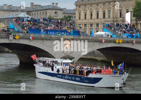 Opening Cerimony run the River Seine during Opening Ceremony, Olympic ...