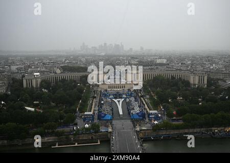 (240726) -- PARIS, July 26, 2024 (Xinhua) -- A general view shows the Eiffel Tower Stadium, at the Trocadero, with Paris La Defense Arena in background during the opening ceremony of the Paris 2024 Olympic Games in Paris on July 26, 2024. (Luis Robayo/AFP/Pool via Xinhua) Stock Photo