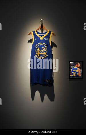 新品未使用品 GOLDEN STATE CURRY #30 ユニフォーム NBA NBA Golden State Warriors #30 Stephen Curry Adidas Jersey
