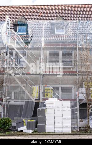 Photo inspiration: Picture Idea: Energetic Refurbishment Of Residential Buildings Older Apartment