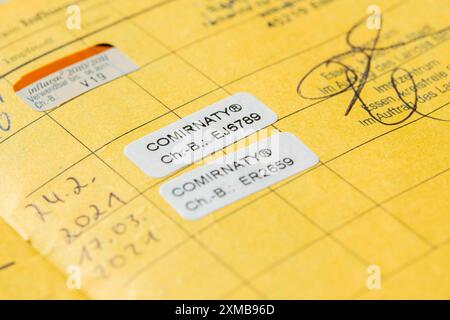 Vaccination book, proof of double vaccination with the Corona vaccine from BioNTEch/Pfizer, COMIRNATY/BNT162B2, against the Covid-19 virus Stock Photo