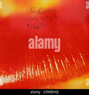The Cure - Kiss me Kiss me Kiss me - Vintage vinyl album cover