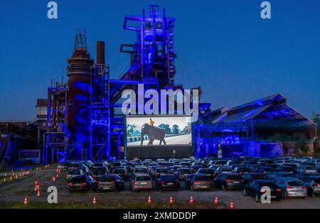 Drive-in cinema Dortmund, against the backdrop of the former blast furnace plant Phoenix-West in Dortmund-Hoerde, temporary film screening, event in Stock Photo