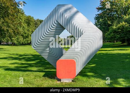 The Grugapark, Essen, botanical garden, park for leisure and recreation, artwork Layering, at the Tummelwiese, North Rhine-Westphalia, Germany Stock Photo