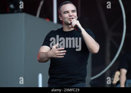 London, UK. 27 Jul 2024. Lead singer Samuel T. Herring of American synth-pop band Future Islands headlines The South Facing Festival at Crystal Palace Bowl. Credit: Justin Ng/Alamy Live News Stock Photo