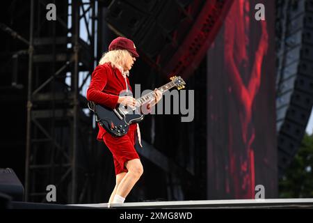 AC/DC Angus Young - Power Up Tour - Europa 2024 live im Olympiastadion ...