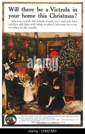 1913 Victor Victrola phonographs ad - Christmas Stock Photo