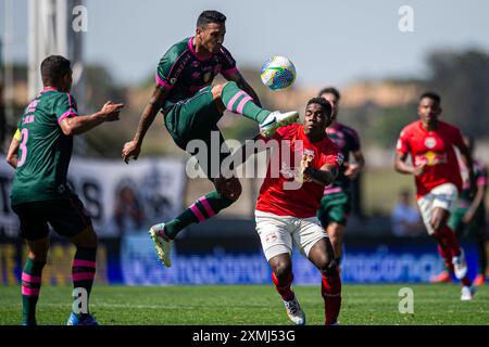 BRAGANÇA PAULISTA, SP - 28.07.2024: RED BULL BRAGANTINO E FLUMINENSE - Henry Mosquera during the match between Red Bull Bragantino and Fluminense, valid for the twentieth round of the Brazilian Football Championship 2024, held at the Nabi Abi Chedid stadium (Nabizão), Bragança Paulista, municipality in the state of São Paulo, this Sunday, July 28 2024. (Photo: Anderson Lira/Fotoarena) Stock Photo