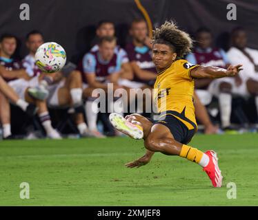 Jacksonville, Florida, USA. 27th Jul, 2024. English Premier League Friendly, West Ham United vs Wolverhampton. Pedro Lima makes a diving pass. Photo Credit: Tim Davis/Alamy Live News Stock Photo