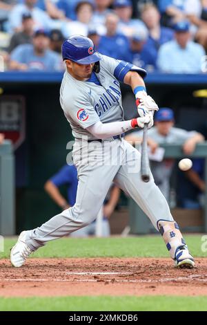 Chicago Cubs outfielder Seiya Suzuki hits a two-run home run in the ...