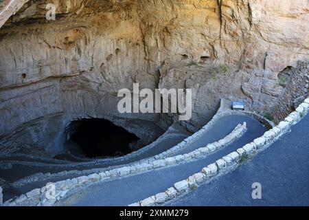 Walking to the cave - Carlsbad Caverns National Park, New Mexico Stock Photo