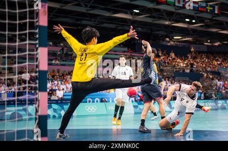 Paris, France. 29th Jul 2024.  Johannes Golla (GER) Paris 2024 Olympic Games Handball Japan vs Germany  Japan vs Deutschland Olympische Spiele 29.07.2024   Credit: Moritz Muller/Alamy Live News Stock Photo