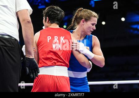 Paris, France. 29th July, 2024. PARIS, FRANCE - JULY 29: Chelsey Heijnen of the Netherlands competing in the Women's -60 kg - Round of 16 during Day 3 of Boxing - Olympic Games Paris 2024 at North Paris Arena on July 29, 2024 in Paris, France. (Photo by Joris Verwijst/BSR Agency) Credit: BSR Agency/Alamy Live News Stock Photo