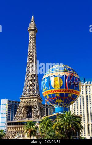 Replica Eiffel Tower and Montgolfier hot-air balloon at Paris Las Vegas Casino Hotel, Las Vegas, Nevada, USA Stock Photo