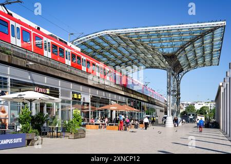 Cologne, Germany July 29 2024: view from the busy Breslauer Platz to the main station in cologne with the suburban train tracks Stock Photo