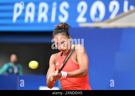 Paris, France. 31st July, 2024. Olympia, Paris 2024, Tennis, Singles, Women, Quarterfinals, Kerber (Germany) - Zheng (China), Zheng Qinwen in action. Credit: Sven Hoppe/dpa/Alamy Live News Stock Photo