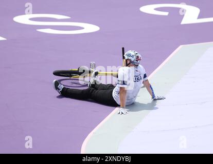 Paris, France. 31st July, 2024. USA'S Hannah Roberts crashes in the Women's Bmx Freestyle final at Place De La Concorde on the fifth day of the Paris Olympics on Wednesday, July 31, 2024. Benegas won a silver medal. Photo by Hugo Philpott/UPI Credit: UPI/Alamy Live News Stock Photo