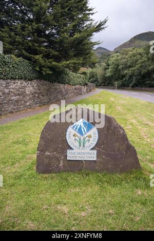 Snowdonia National Park boundary marker . Parc Cenedlaethol Eryri. Stock Photo