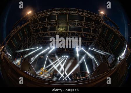 Sottomarina Sound Beach, Chioggia - Sottomarina (Ve), Italy, July 31, 2024, Alfa's Stage  during  ALFA Tour estivo 2024 - Italian singer Music Concert Stock Photo