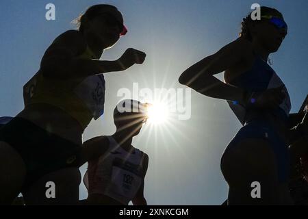 Paris, France. 1st Aug, 2024. Athletes compete during the women's 20km race walk of athletics at the Paris 2024 Olympic Games in Paris, France, Aug. 1, 2024. Credit: Xu Chang/Xinhua/Alamy Live News Stock Photo