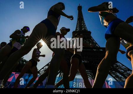 Paris, France. 1st Aug, 2024. Athletes compete during the women's 20km race walk of athletics at the Paris 2024 Olympic Games in Paris, France, Aug. 1, 2024. Credit: Xu Chang/Xinhua/Alamy Live News Stock Photo