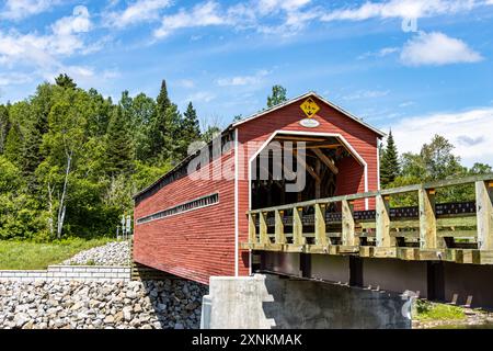 Louis-Gravel covered bridge (1934). Municipality of Sacré-Coeur, Cote-Nord, Quebec, Canada. Horizontal front view. Stock Photo