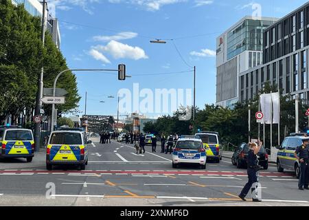 Munich, Germany. 01st Aug, 2024. Police officers during a police operation at the Hackerbrücke in Munich. Credit: Roland Freund/dpa/Alamy Live News Stock Photo