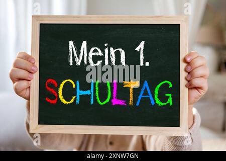 Huxters Glückwunschkarte Zum Schulanfang – Mit Kreidetafel-Motiv, 14,8 Cm, Inkl. Umschlag