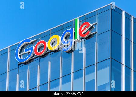 Toronto, Canada - July 29, 2024: Logo of Google in skyscraper in the downtown district Stock Photo