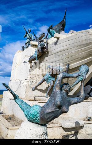 Monumento A Tripulantes Goleta Ancud, Shoreline of Punta Arenas, Patagonia, Chile, South America Copyright: MichaelxRunkel 1184-12491 Stock Photo