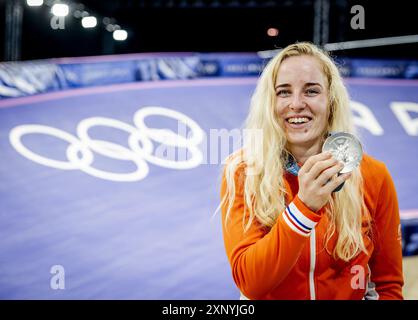 PARIS - Manon Veenstra during the ceremony of her silver medal after the BMX final at the Olympic Games. ANP REMKO DE WAAL Stock Photo