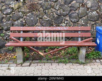 Destroyed Park Bench Stock Photo - Alamy