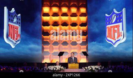 Canton, United States. 02nd Aug, 2024. NFL commissioner Roger Goodell speaks during the 2024 Pro Football Hall of Fame gold jacket ceremony in Canton, Ohio, on Friday, August 2, 2024. Photo by Aaron Josefczyk/UPI Credit: UPI/Alamy Live News Stock Photo