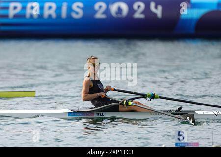 Vaires Sur Marne. 3rd Aug, 2024. Emma Twigg of New Zealand competes during the women's single sculls final A of rowing at the Paris 2024 Olympic Games in Vaires-sur-Marne, France, on Aug. 3, 2024. Credit: Shen Bohan/Xinhua/Alamy Live News Stock Photo